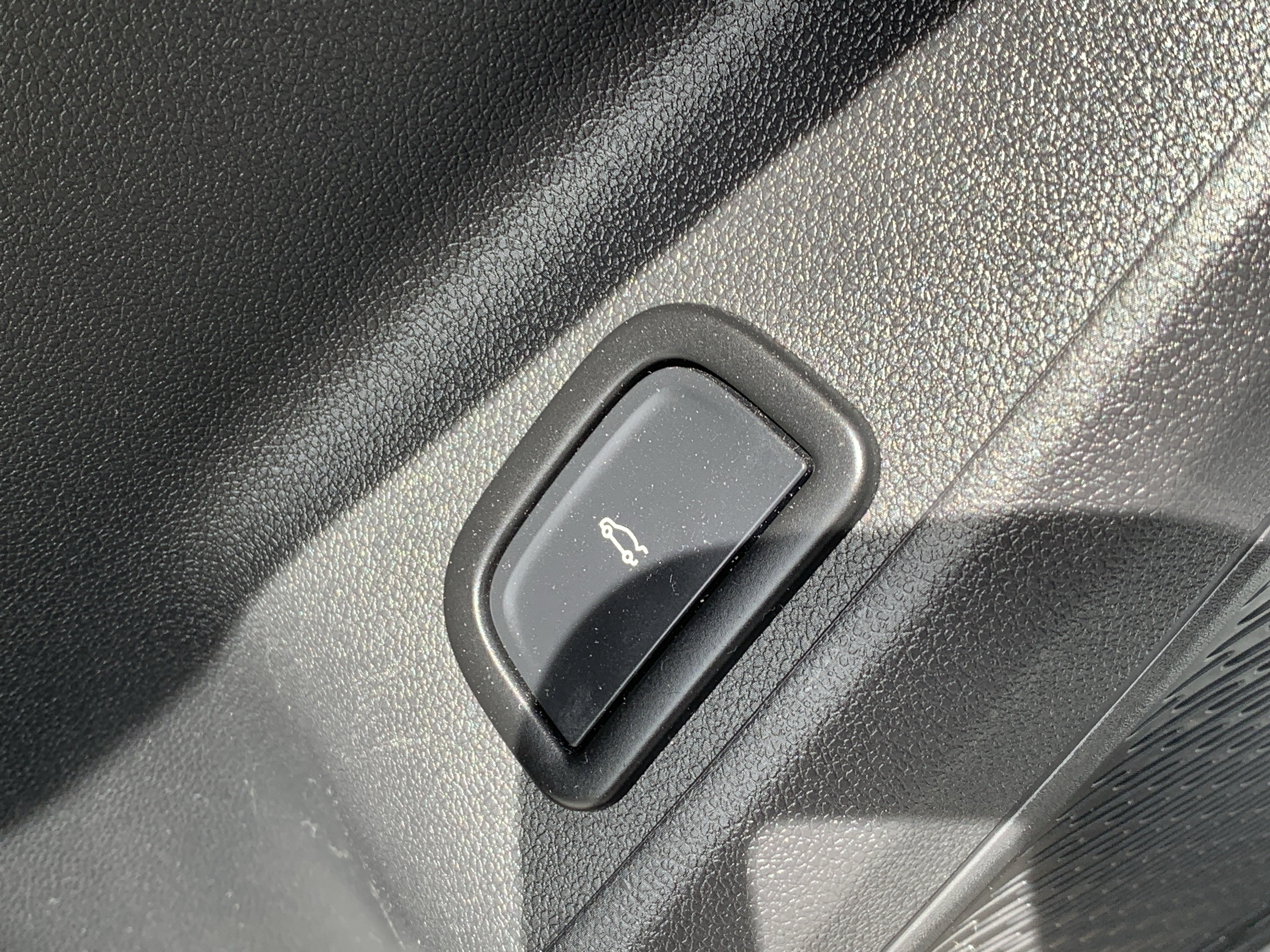 Used 2025 Chevrolet Traverse LT FWD image 21