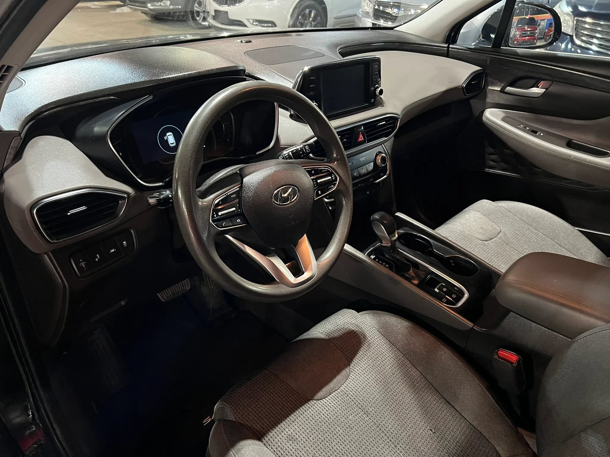 Used 2019 Hyundai Santa Fe SEL FWD image 9