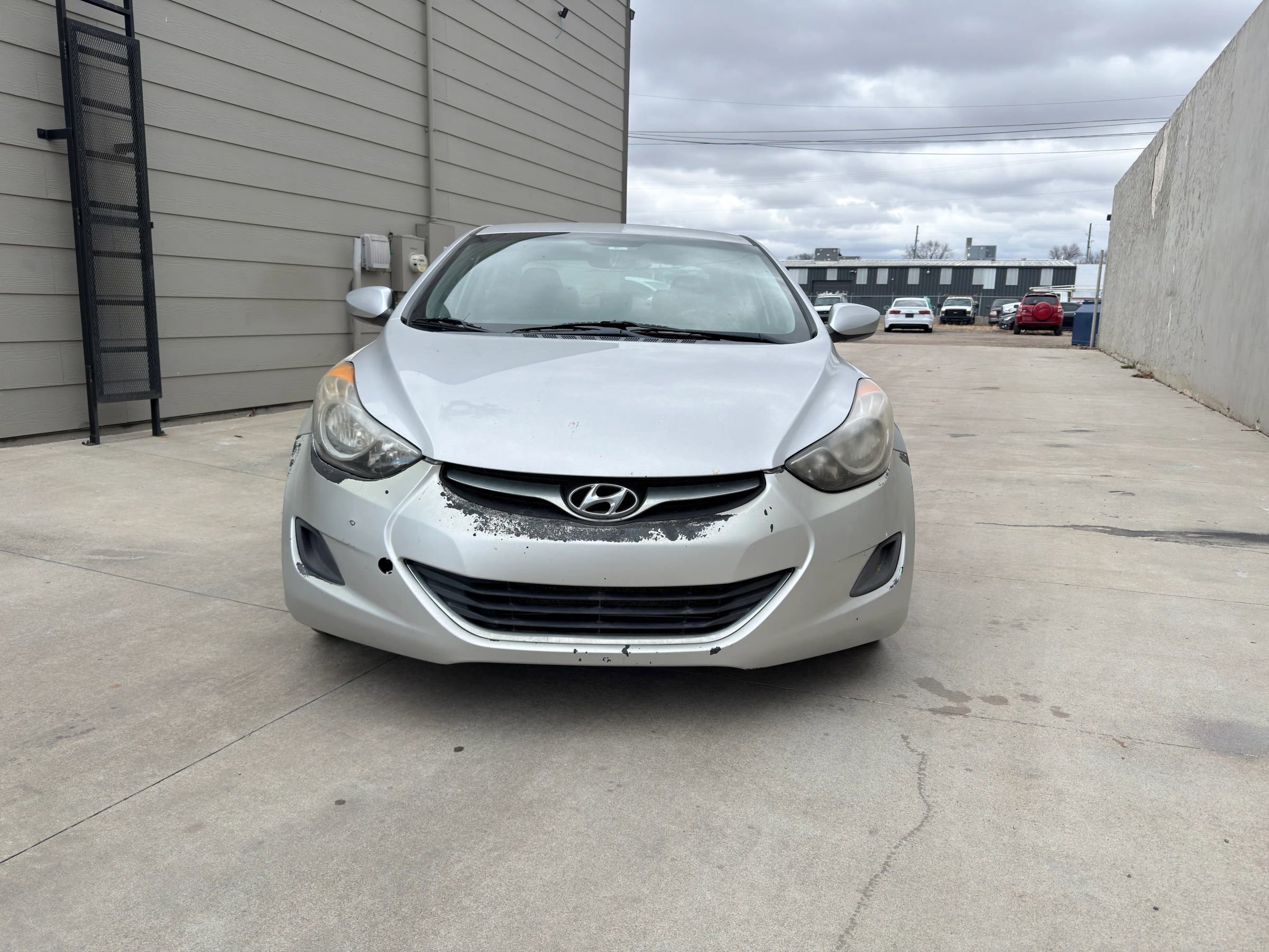 Used 2013 Hyundai Elantra GLS w/ Preferred Pkg FWD image 2