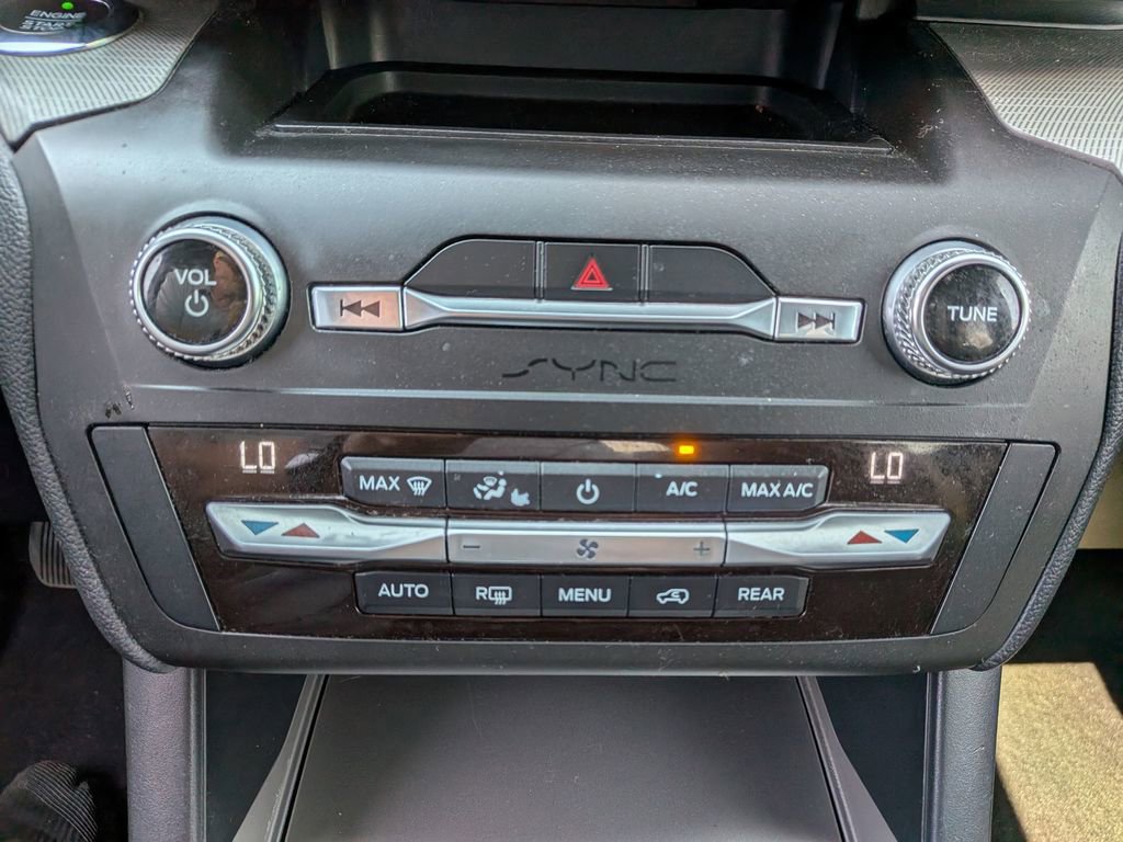 Used 2020 Ford Explorer XLT w/ Class III Trailer Tow Package image 18