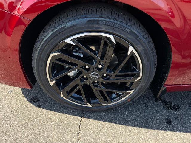 New 2026 Nissan Sentra SR w/ SR Premium Package FWD image 9