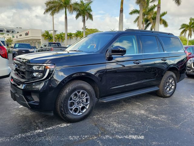 Used 2025 Ford Expedition Active image 32