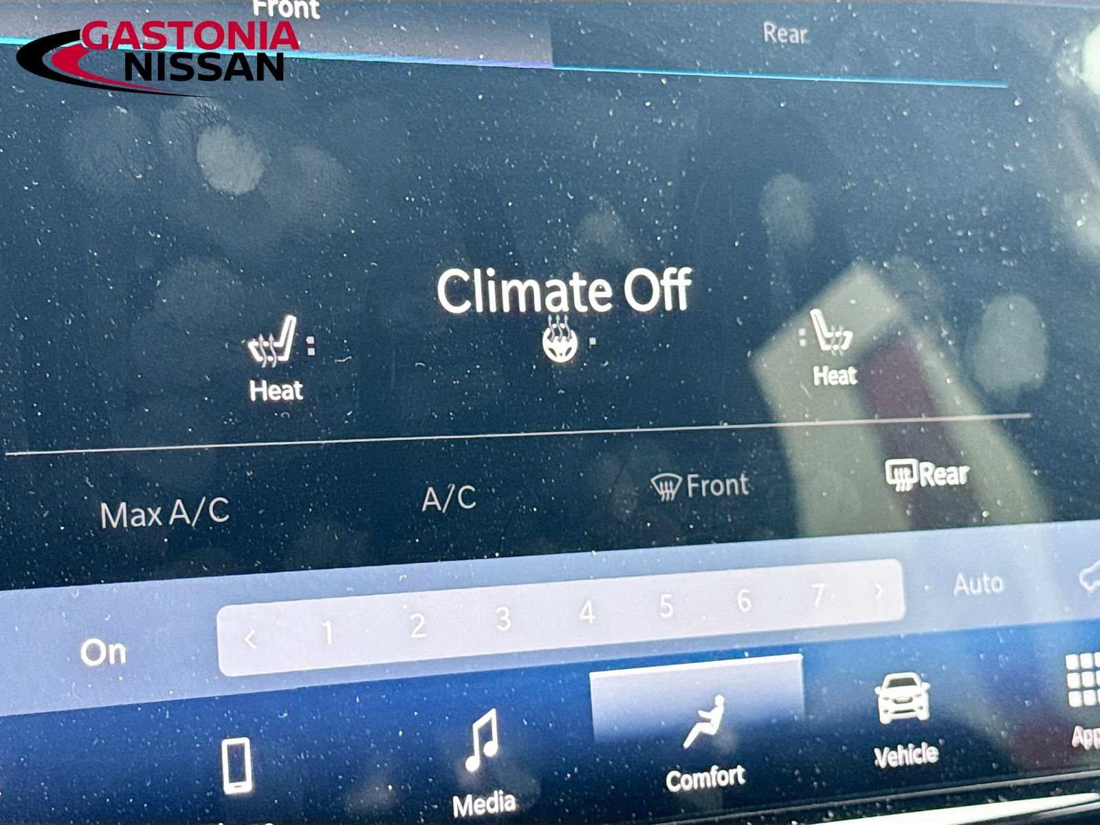 Used 2023 Chrysler Pacifica Touring-L FWD image 26