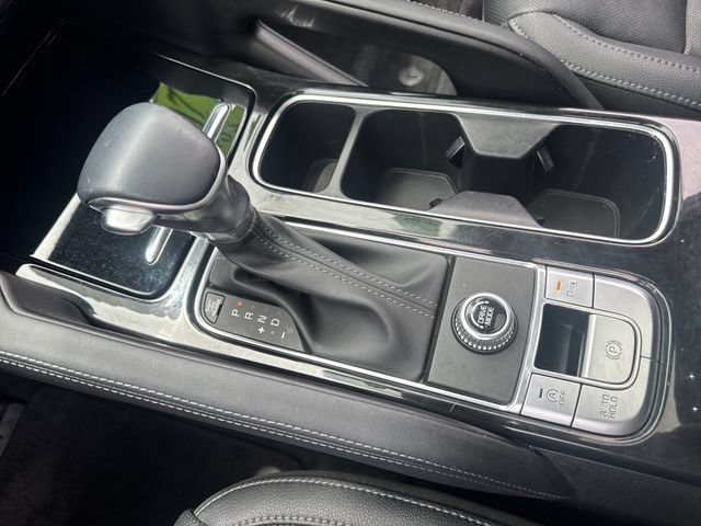 Used 2025 Kia Telluride EX w/ EX Captain's Chair Package FWD image 21
