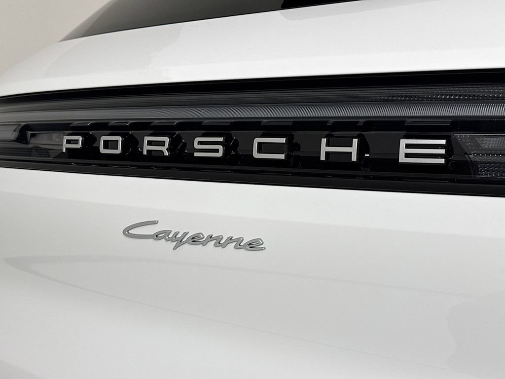 New 2026 Porsche Cayenne AWD/4WD image 36