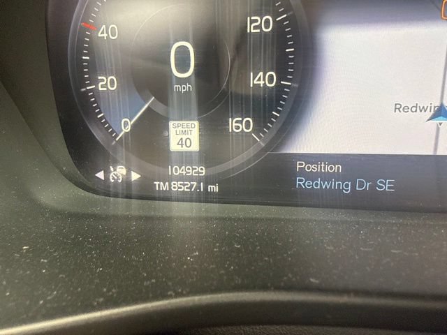 Used 2021 Volvo XC40 T5 R-Design AWD/4WD image 13