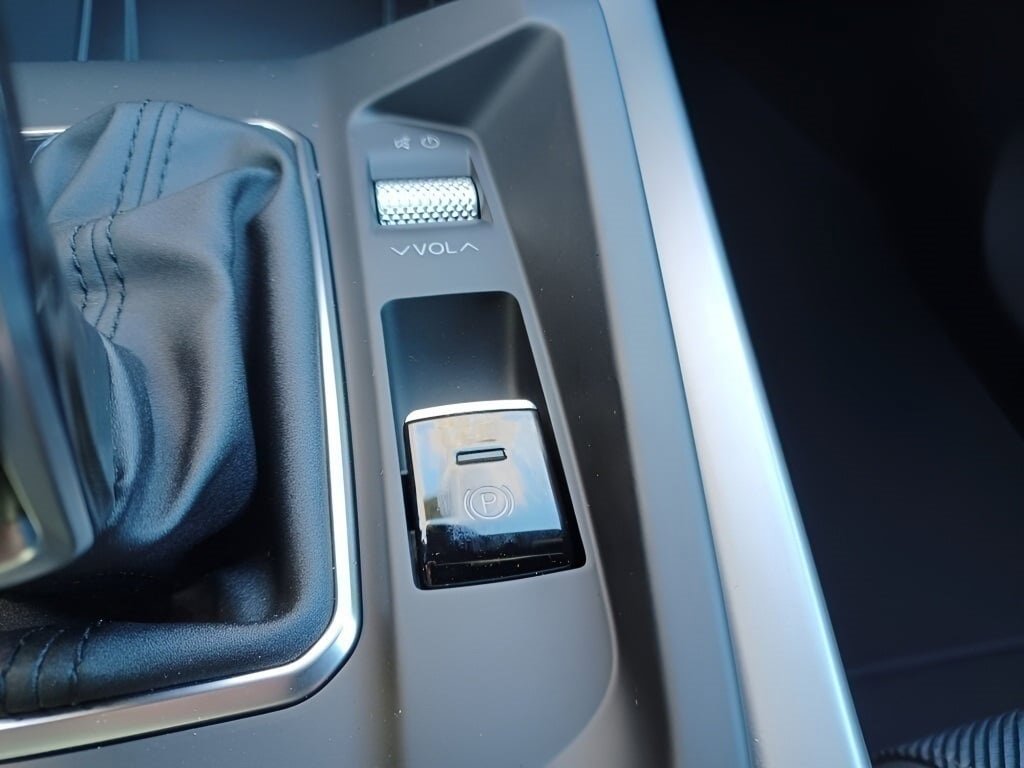 New 2024 Dodge Hornet R/T w/ R/T Blacktop Package image 24