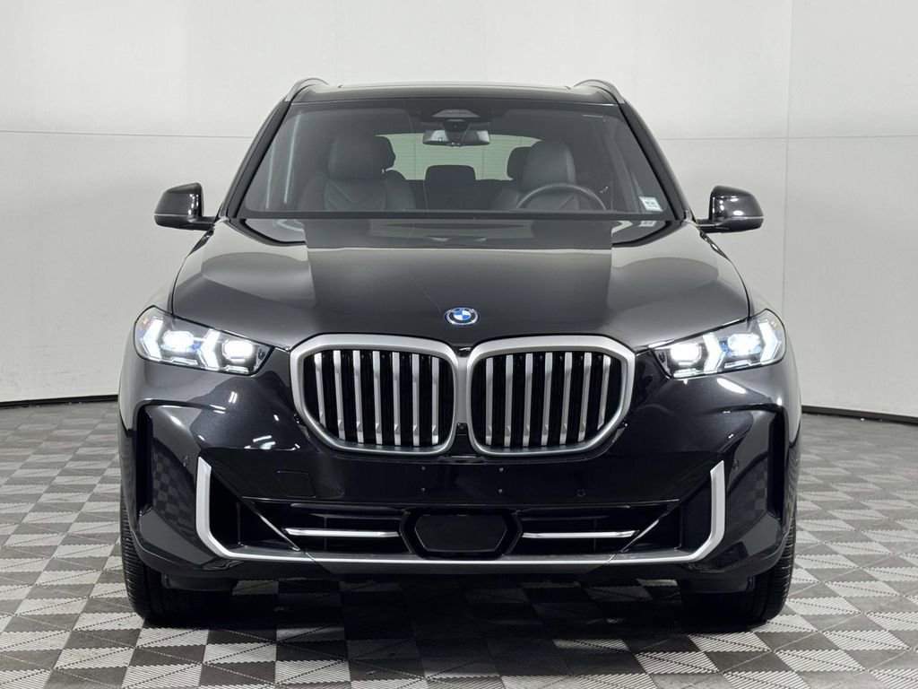 Used 2025 BMW X5 xDrive50e w/ Premium Package image 6