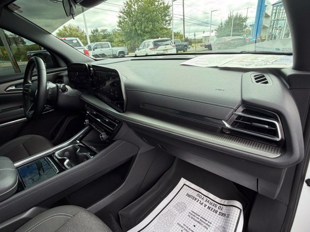 Certified 2024 Chevrolet Traverse LT AWD/4WD image 41
