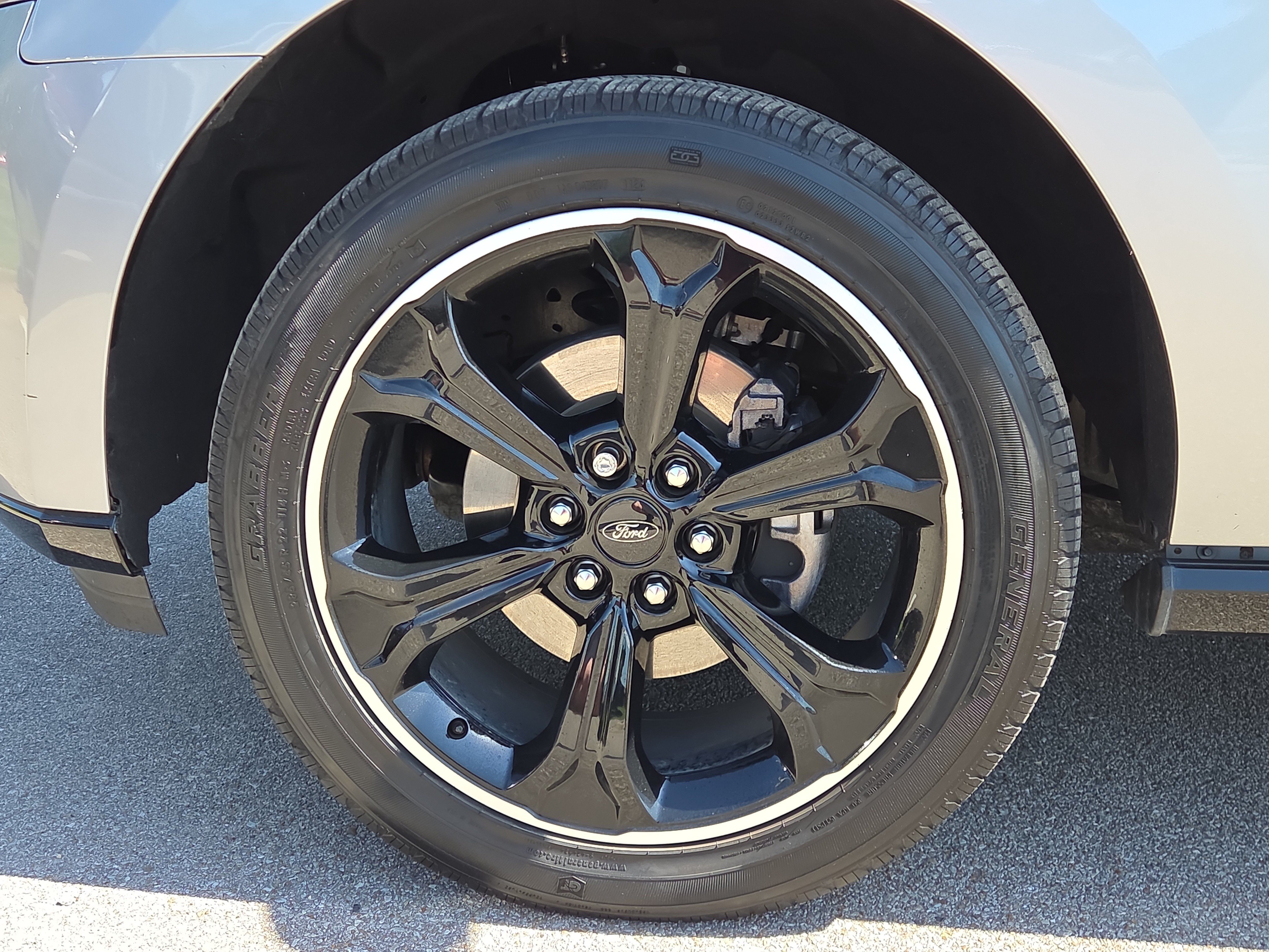 Used 2024 Ford Expedition Limited AWD/4WD image 9