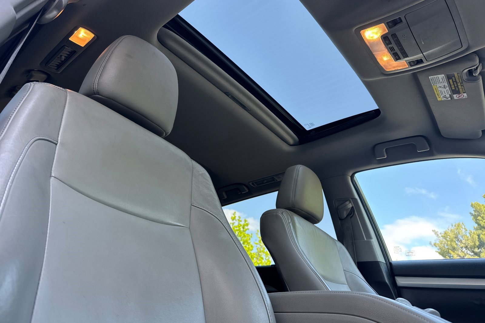 Used 2016 Toyota Highlander XLE AWD/4WD image 14