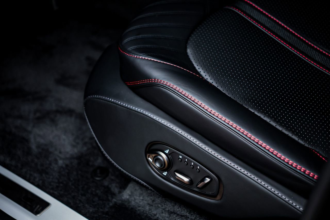 New 2025 Aston Martin DBX 707 image 29