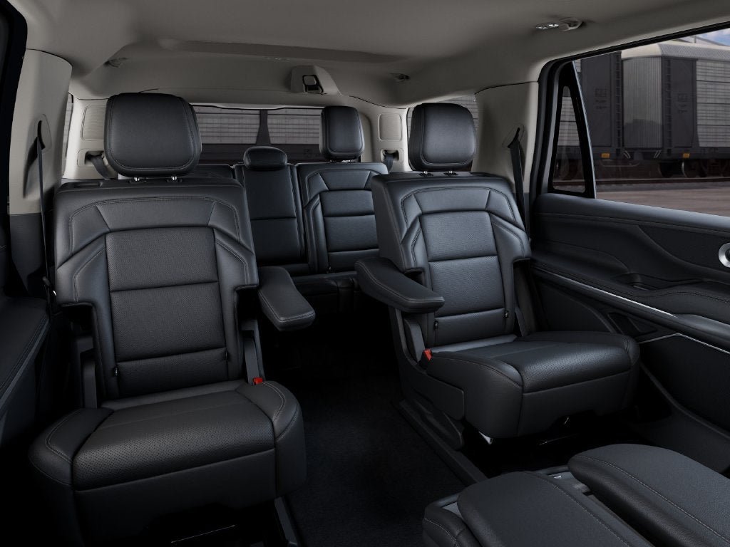 New 2027 Lincoln Navigator Premiere RWD image 11
