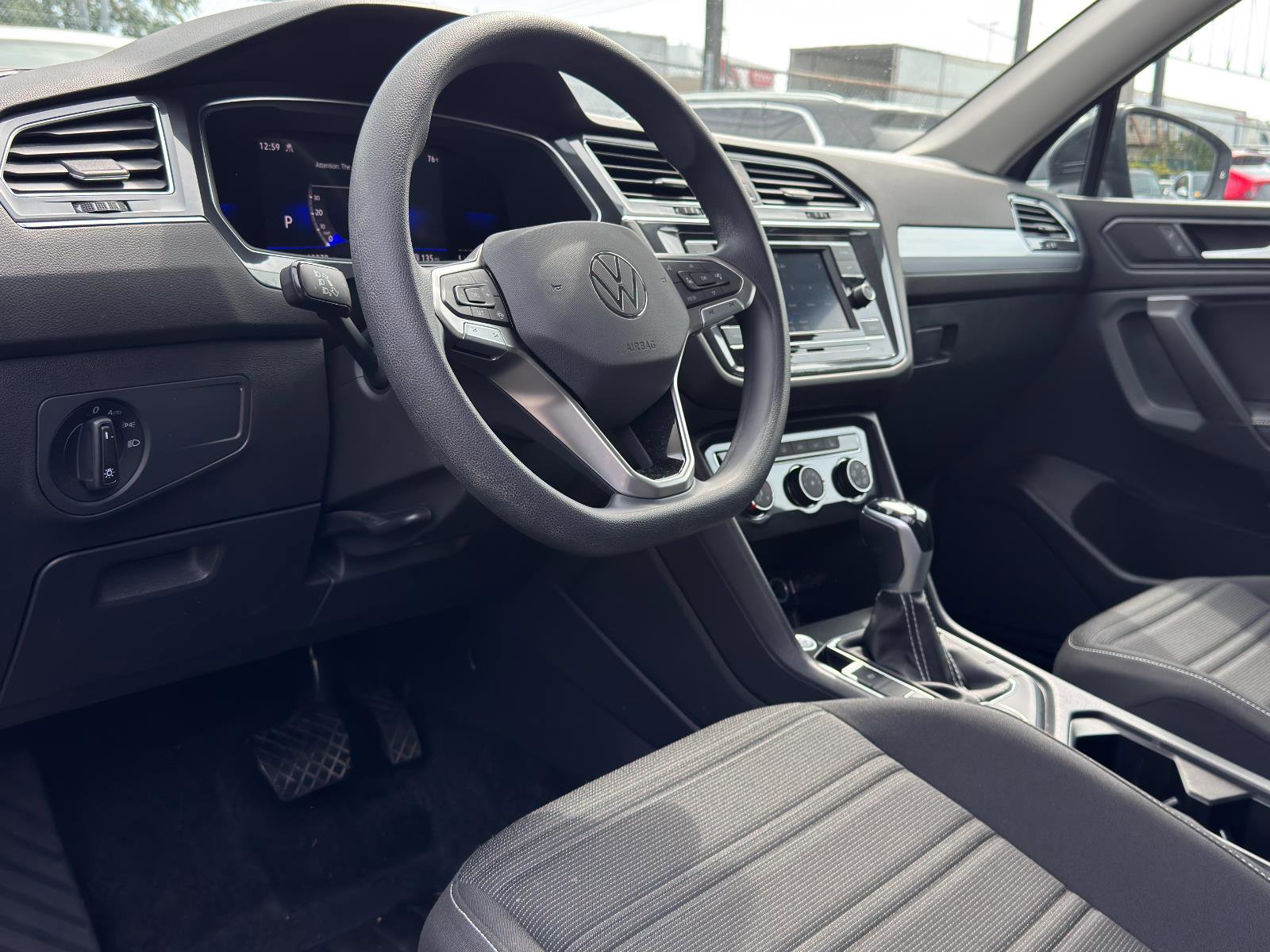 Used 2022 Volkswagen Tiguan S image 15