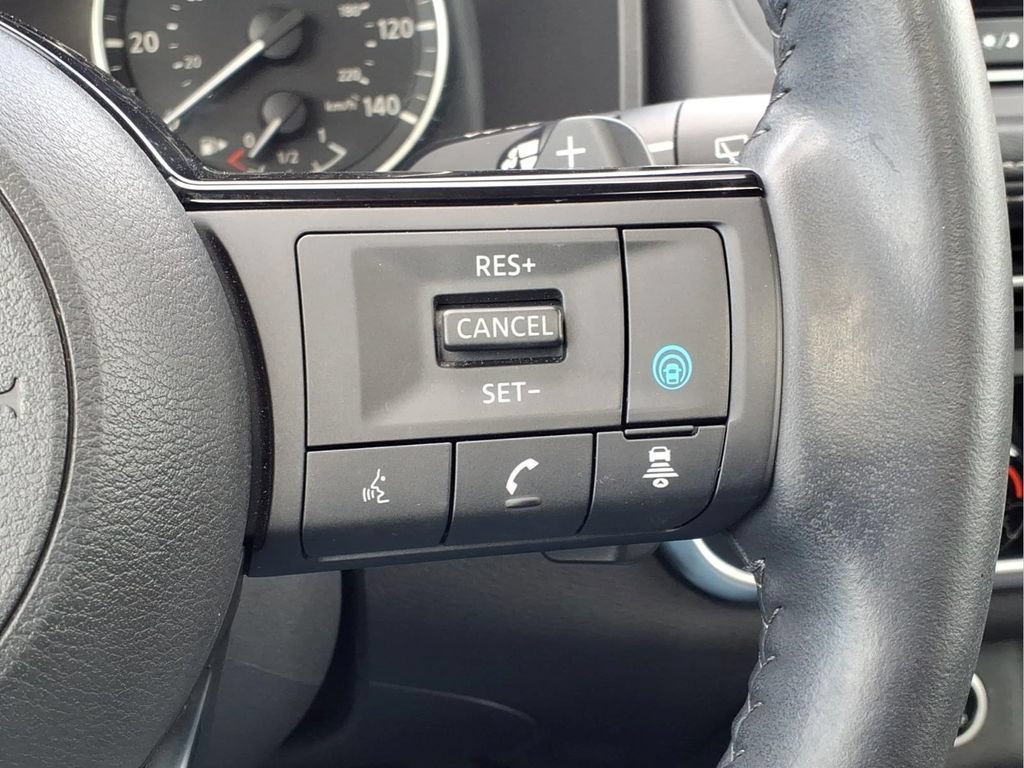 Used 2023 Nissan Rogue SV w/ SV Premium B Package FWD image 24