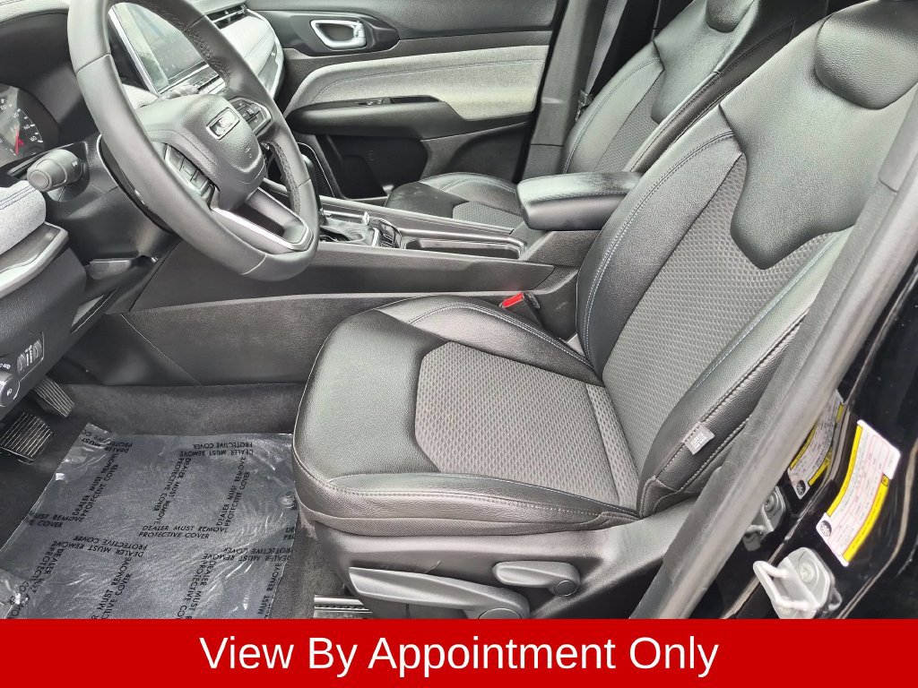 Used 2025 Jeep Compass Latitude AWD/4WD image 19
