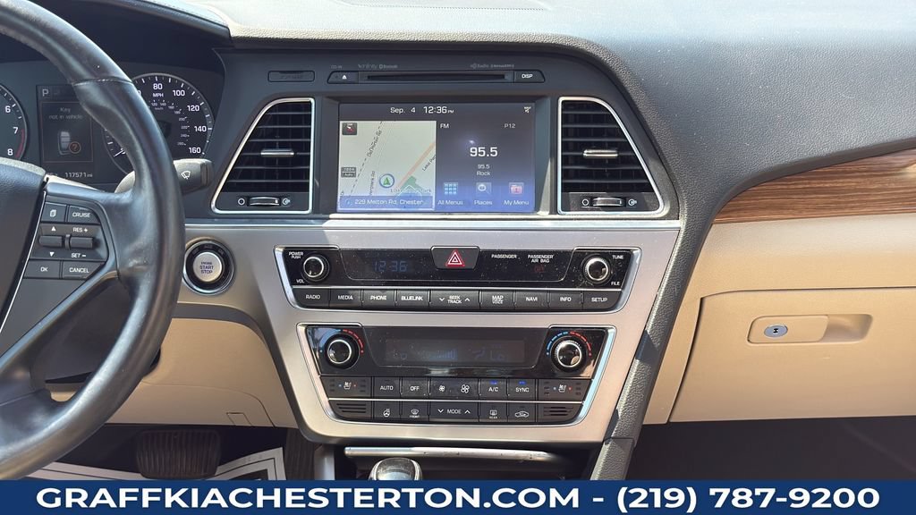 Used 2015 Hyundai Sonata Limited w/ Option Group 05 FWD image 18