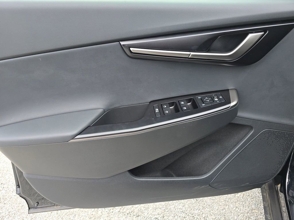 New 2025 Kia EV6 Light w/ Light LR Technology Package image 24