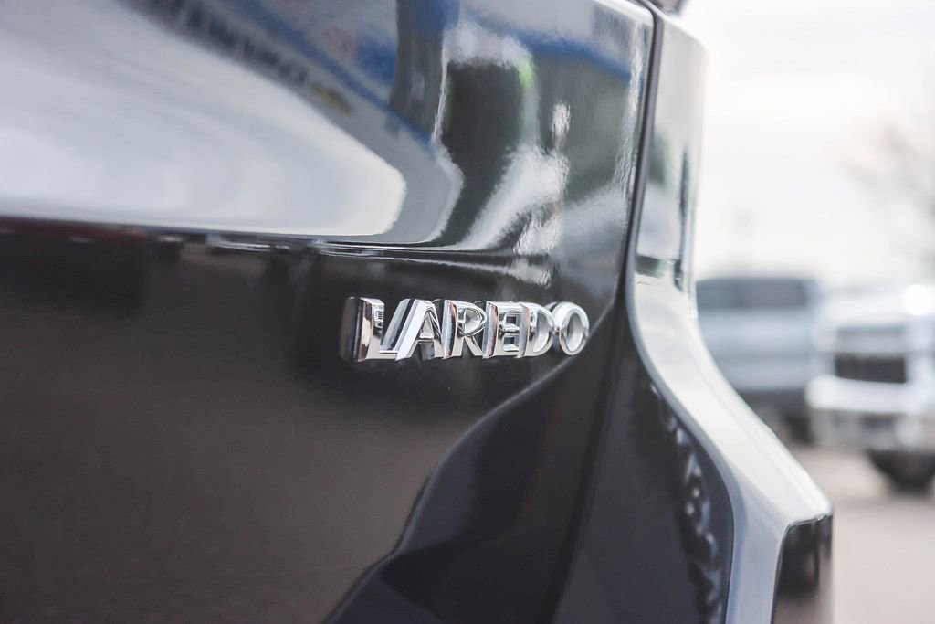 Used 2022 Jeep Grand Cherokee Laredo X image 11