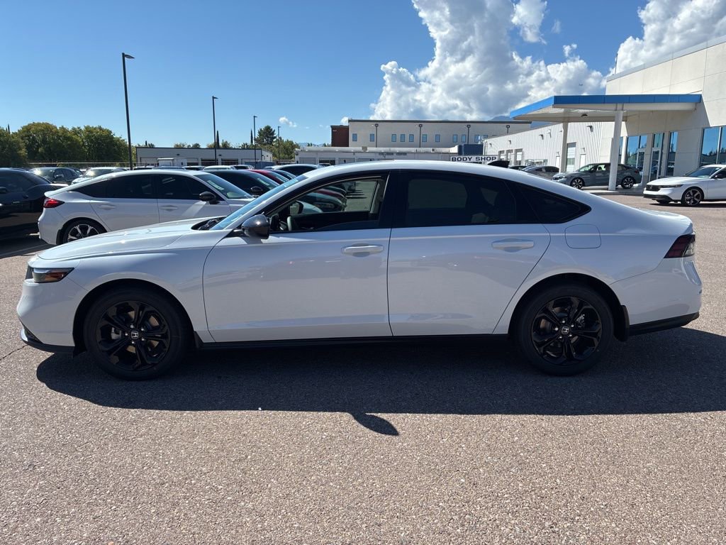 New 2025 Honda Accord SE image 2