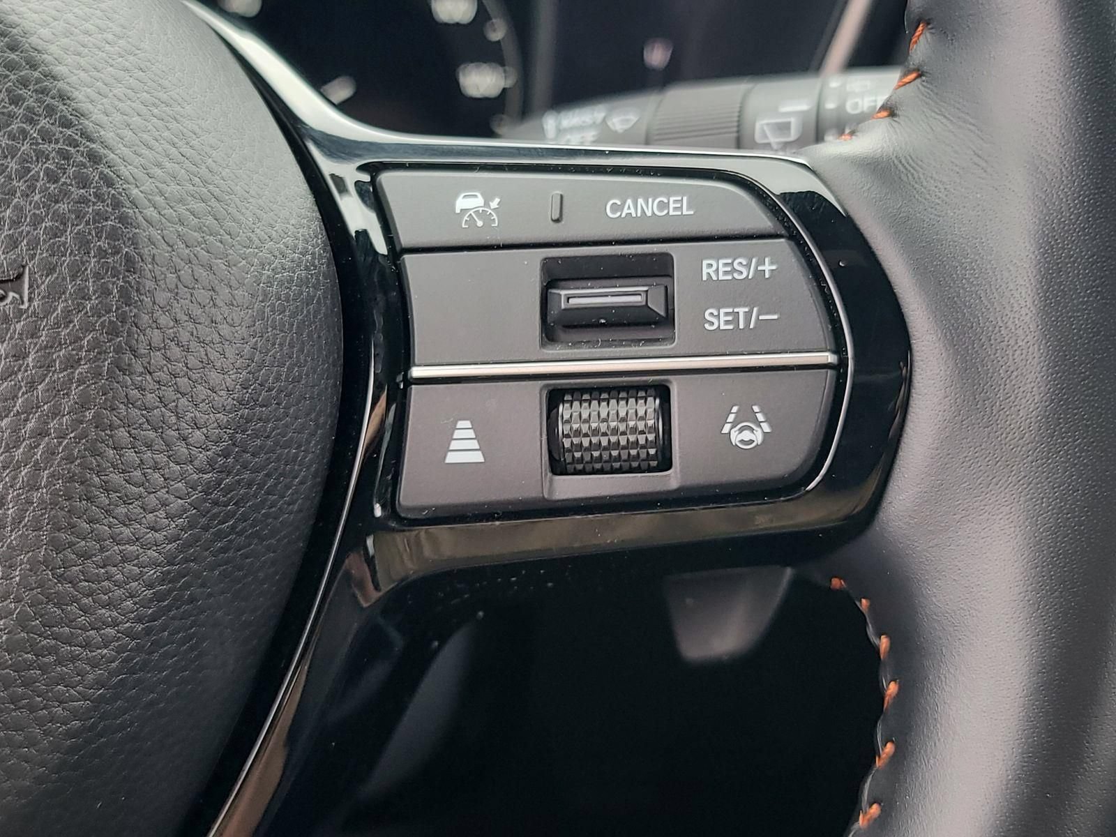 Used 2026 Honda CR-V Sport Touring image 31