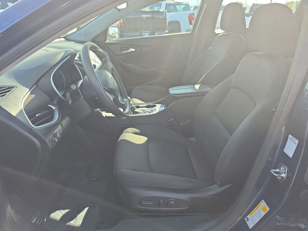 Used 2022 Chevrolet Malibu LT FWD image 11