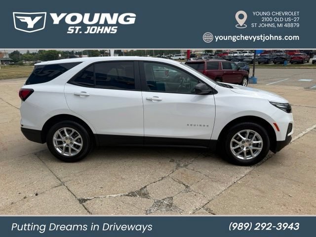Used 2024 Chevrolet Equinox LS w/ LS Convenience Package FWD image 6