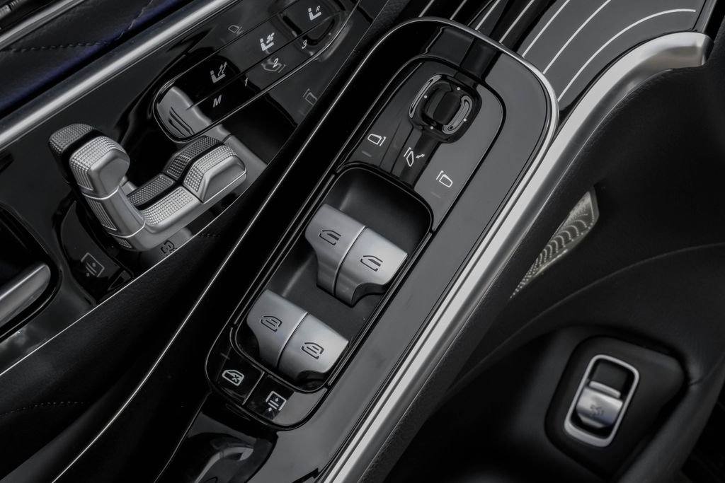 Used 2022 Mercedes-Benz S 580 4MATIC Sedan image 39