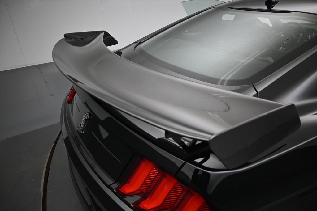 Certified 2021 Ford Mustang Shelby GT500 w/ Carbon Fiber Track Pack RWD image 21