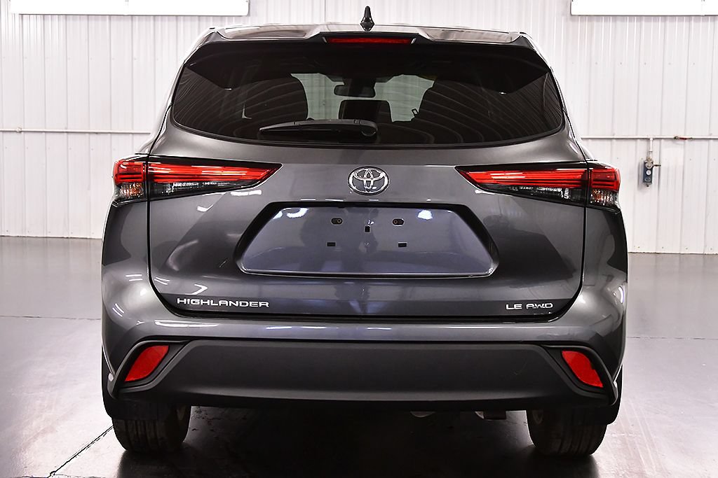 Used 2023 Toyota Highlander LE AWD/4WD image 7