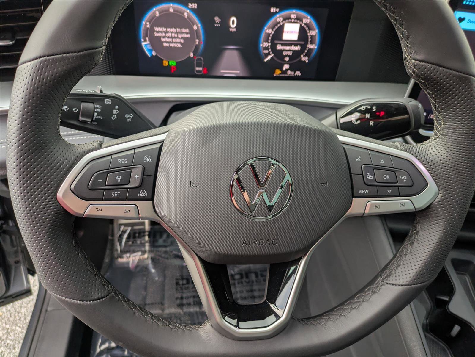 New 2025 Volkswagen Tiguan SE R-Line image 10