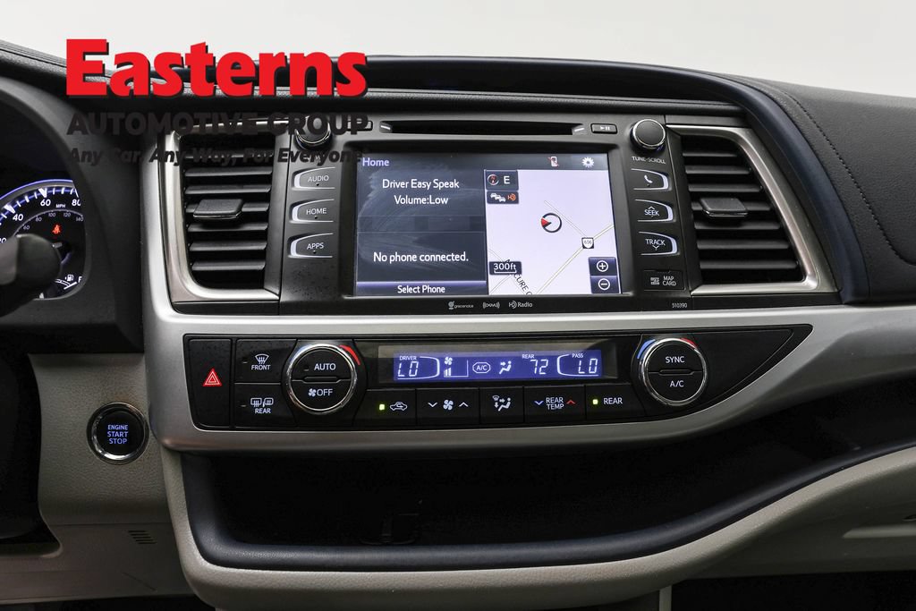 Used 2019 Toyota Highlander XLE AWD/4WD image 12
