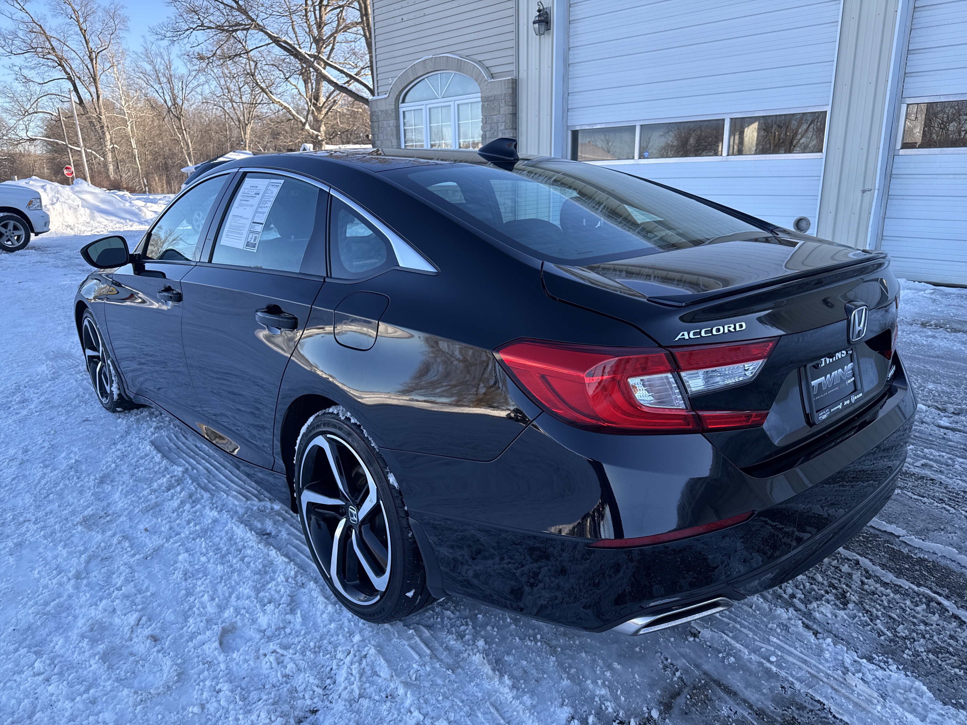 Used 2022 Honda Accord Sport image 8