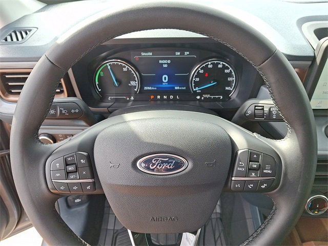 Certified 2024 Ford Maverick Lariat image 19