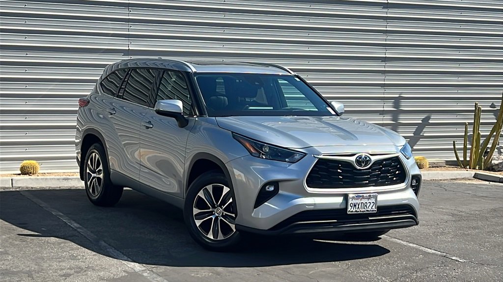 Used 2022 Toyota Highlander XLE