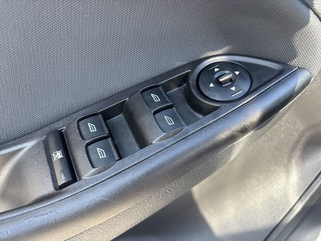 Used 2018 Ford Focus SE image 17