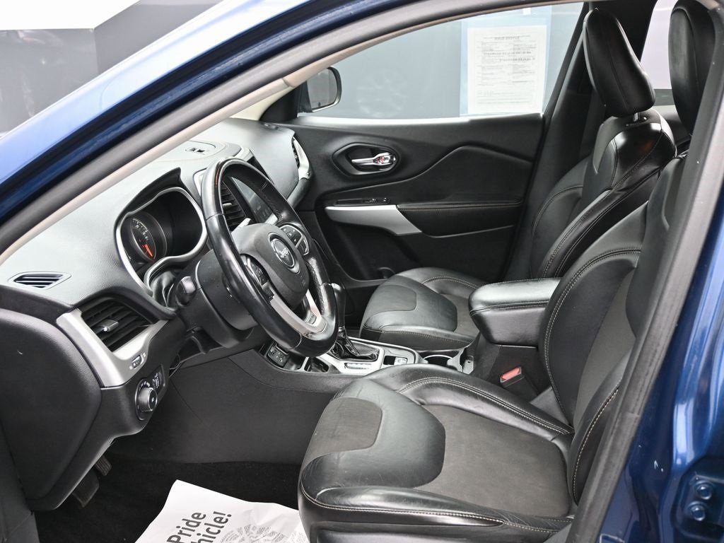 Used 2018 Jeep Cherokee Latitude Plus image 14