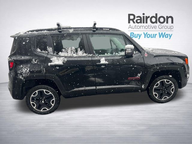Used 2016 Jeep Renegade Trailhawk w/ Premium Trailhawk Package AWD/4WD image 37