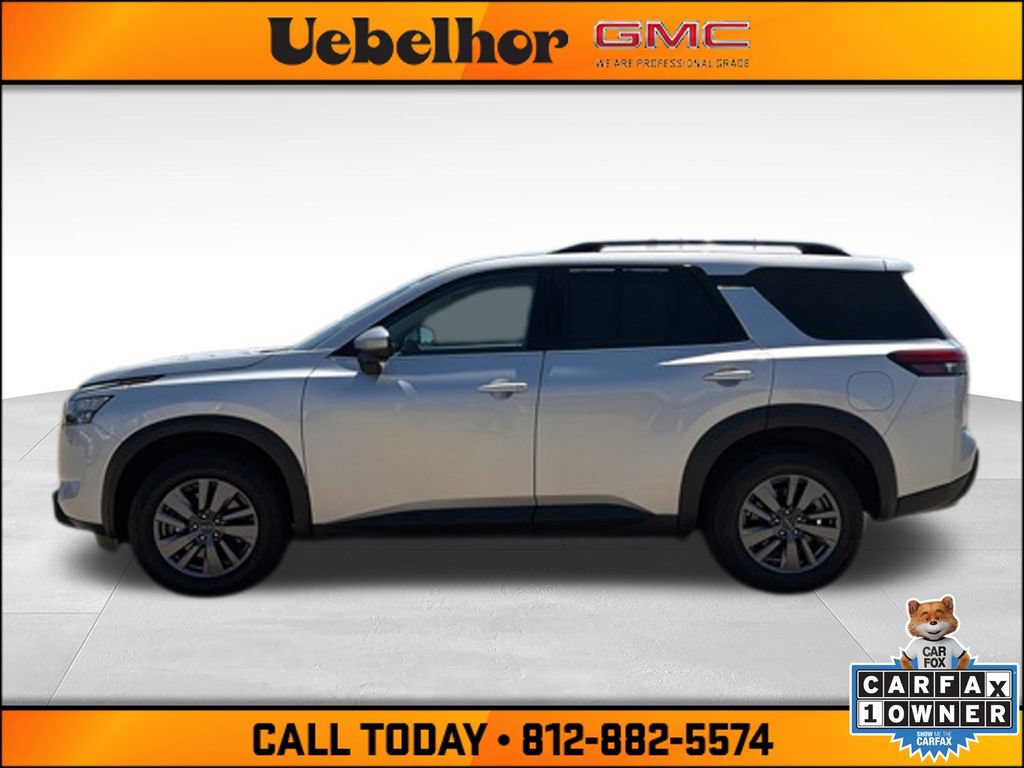 Used 2025 Nissan Pathfinder SV AWD/4WD image 18
