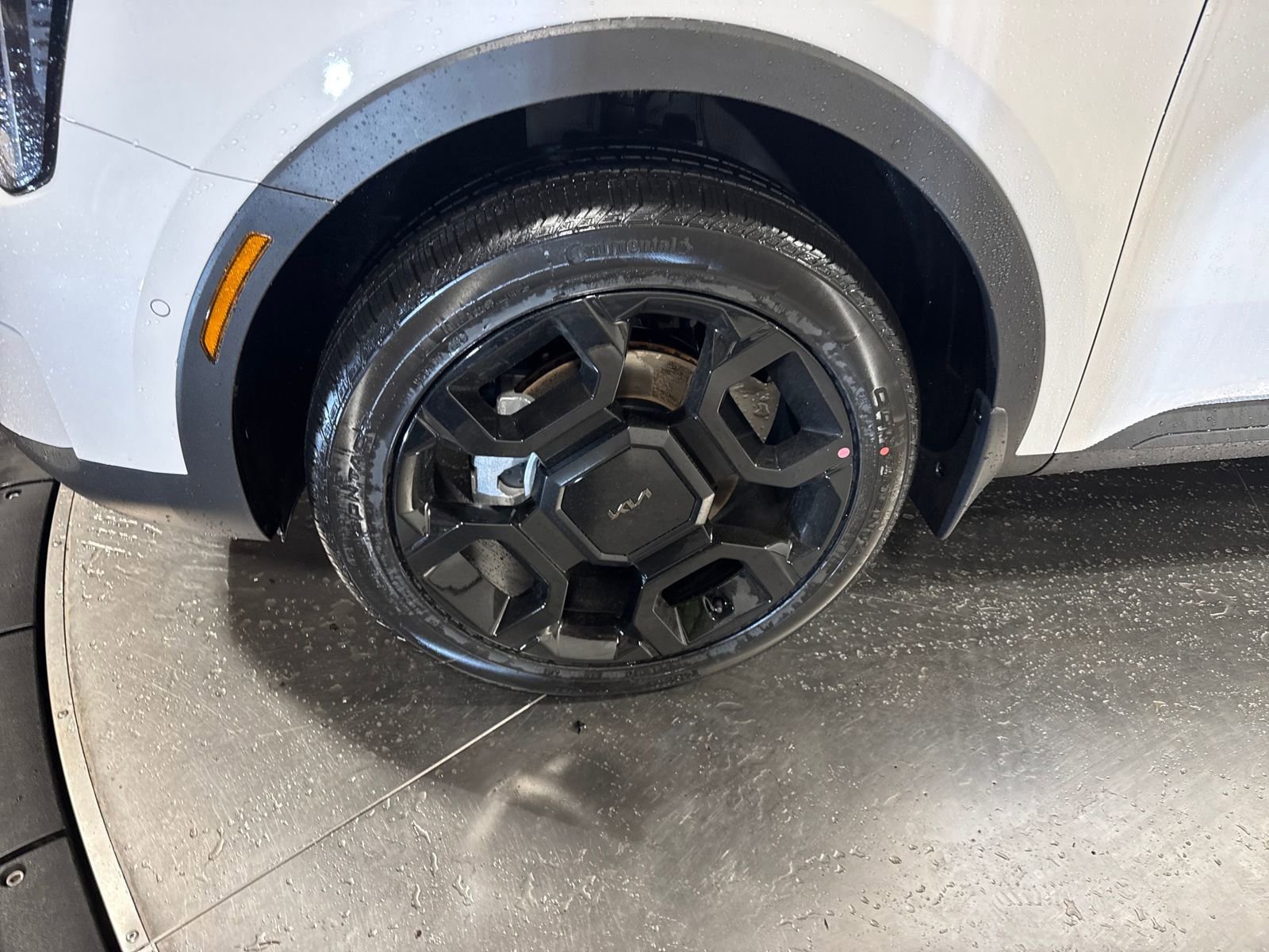 New 2026 Kia Sorento SX Prestige w/ Olive Brown Leather Package image 2