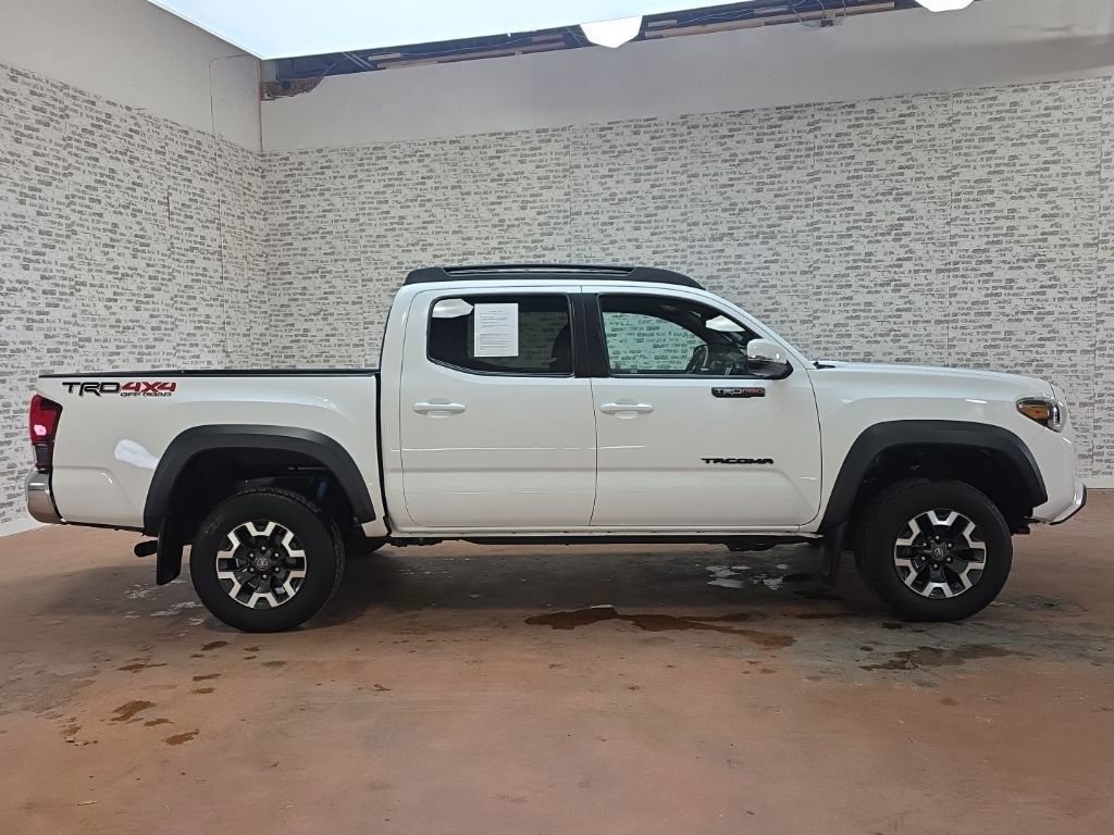 Used 2019 Toyota Tacoma TRD Off-Road image 18