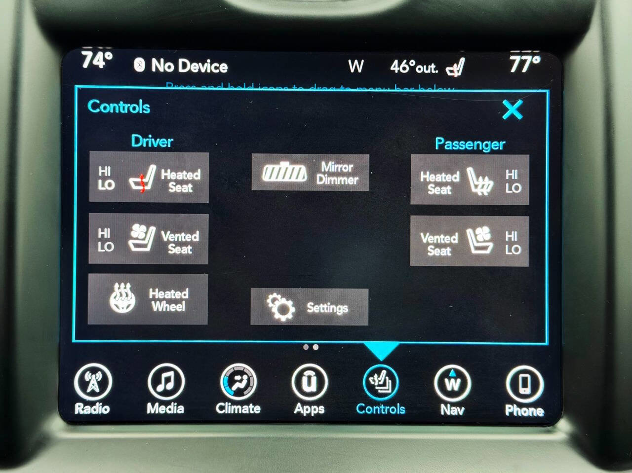 Used 2017 Chrysler 300 C Platinum image 35