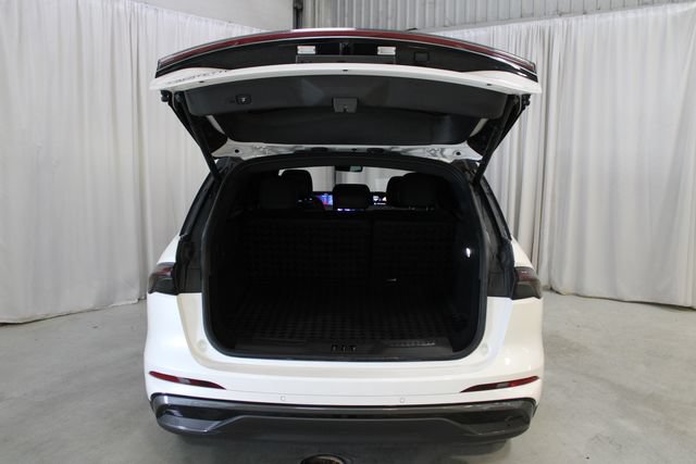 Used 2024 Lincoln Nautilus Premier w/ Equipment Group 102A AWD/4WD image 37