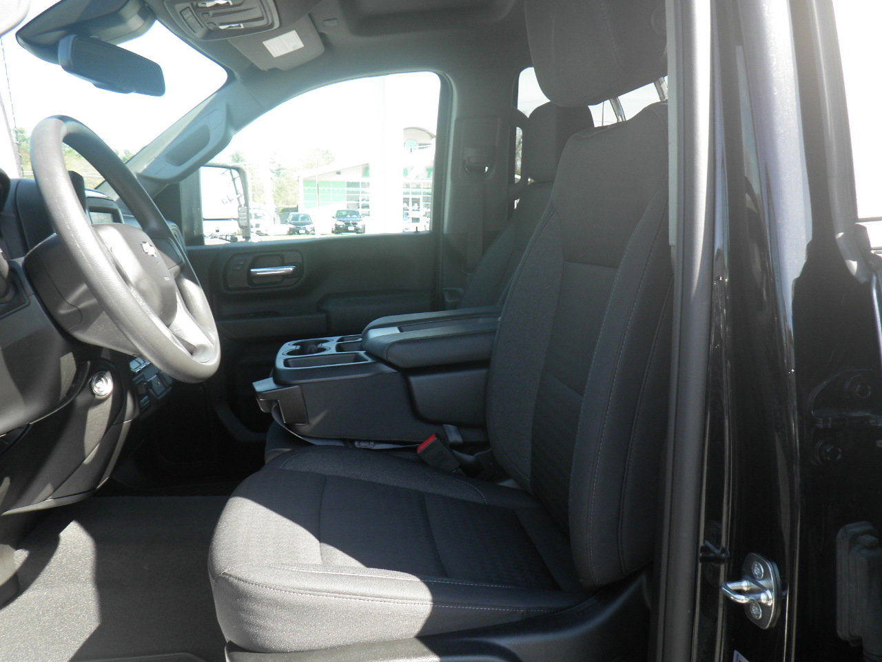 Used 2024 Chevrolet Silverado 2500 Custom w/ Custom Convenience Package image 16