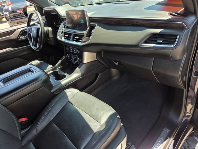 Certified 2022 Chevrolet Suburban Z71 w/ Luxury Package AWD/4WD image 17