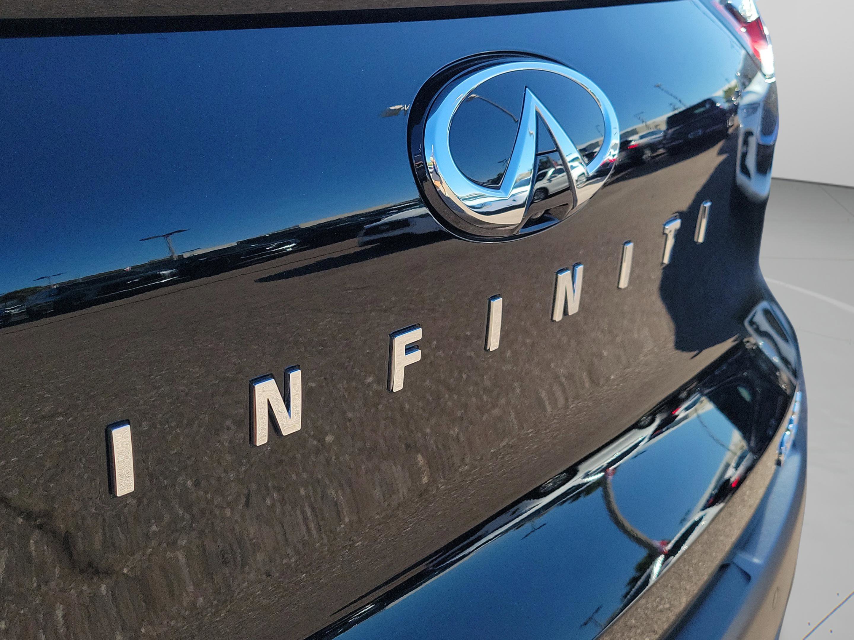 Certified 2025 INFINITI QX55 Luxe w/ Cargo Package image 7