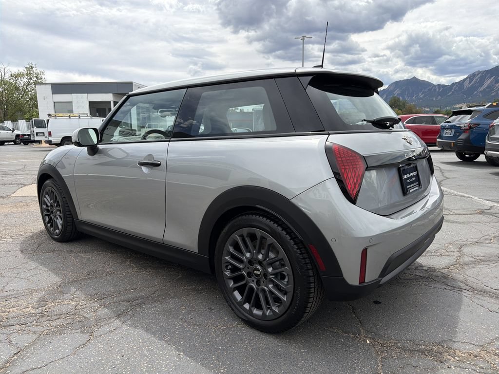 Used 2026 MINI Cooper 2-Door Hardtop FWD image 6