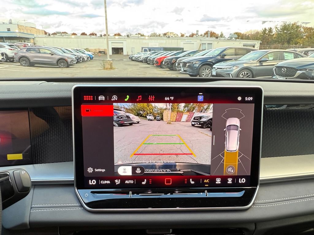 New 2026 Volkswagen Tiguan SE R-Line image 17