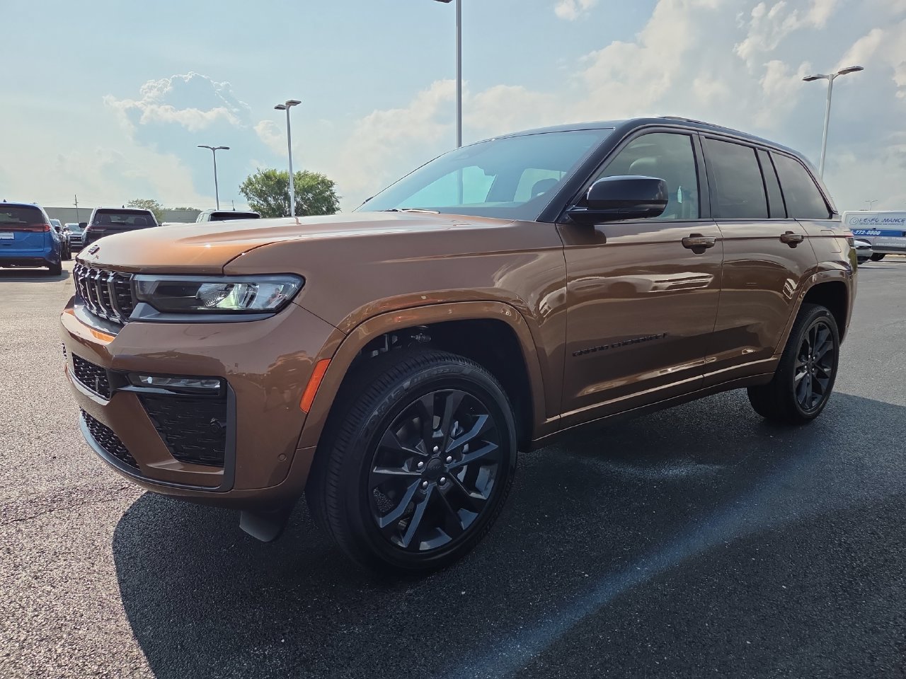 New 2026 Jeep Grand Cherokee Limited AWD/4WD image 3