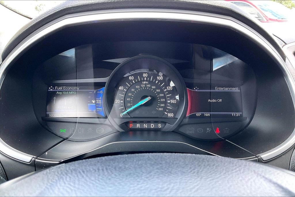 Used 2015 Ford Edge Titanium w/ Technology Package image 12